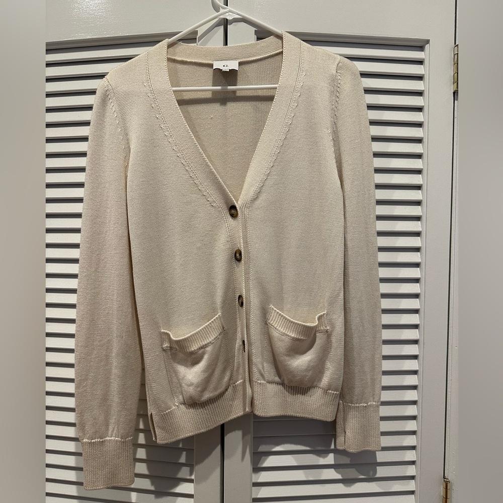 G. Label by goop The Signature Cardigan in cream Small
